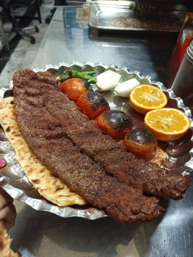 دیزی و کباب سرای سنگی