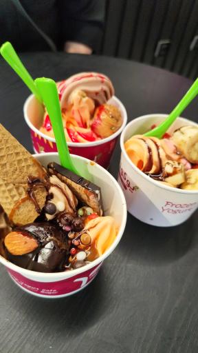 ماست بستنی یوگولند