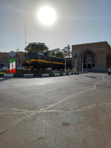 عکس ایستگاه راه آهن قم