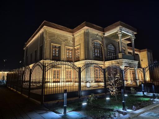 عکس موزه باستان شناسی و مردان نمکی