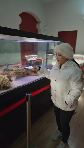 عکس موزه باستان شناسی و مردان نمکی