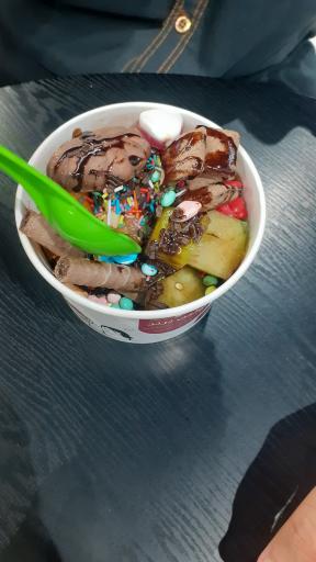 عکس ماست بستنی یوگولند