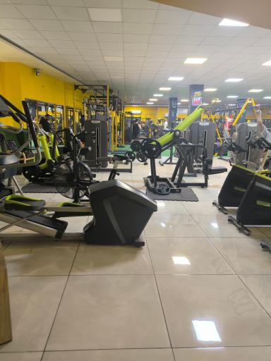 عکس باشگاه بدنسازی کربن