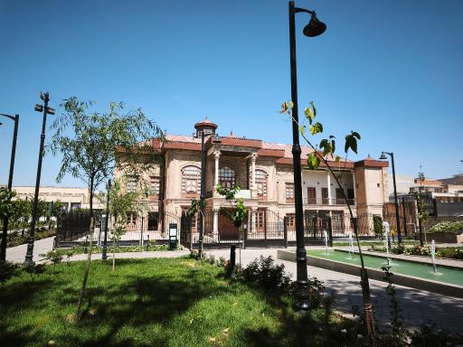عکس موزه باستان شناسی و مردان نمکی