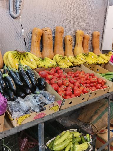 عکس هایپر میوه حاج علی 