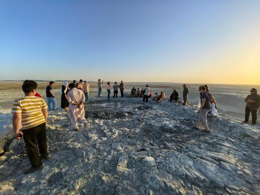 عکس کوه گل فشان تنگ