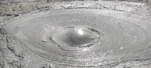 عکس کوه گل فشان تنگ