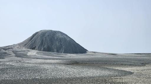 عکس کوه گل فشان تنگ
