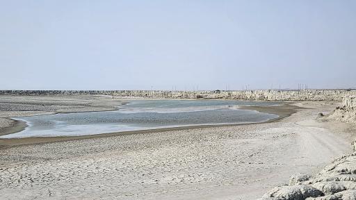 عکس کوه گل فشان تنگ