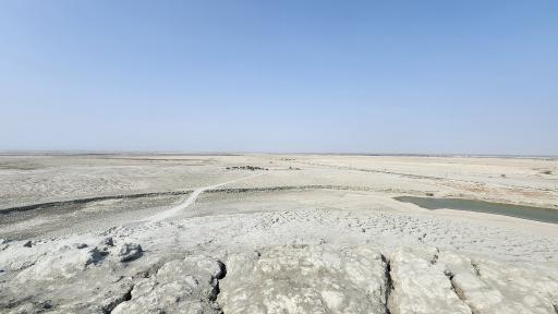 عکس کوه گل فشان تنگ