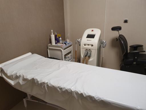 عکس مرکز لیزر سپیتا