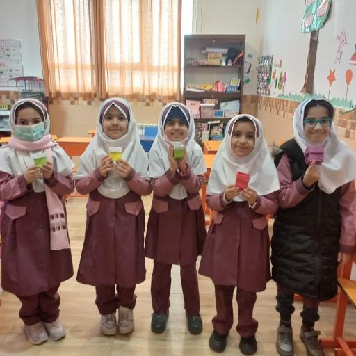 عکس پیش دبستانی و دبستان غیر دولتی مهر فاطمی