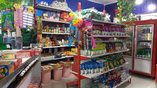 عکس سوپر مارکت الماس