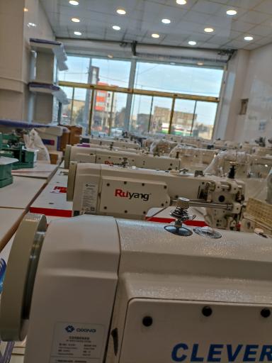 عکس نمایشگاه چرخ خیاطی کمیجانی