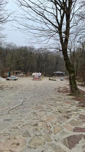 عکس چشمه آب معدنی قرمرض