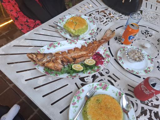 عکس رستوران ماهی سفید