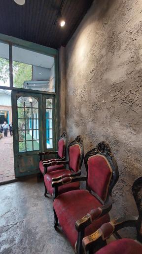 عکس رستوران ماهی سفید