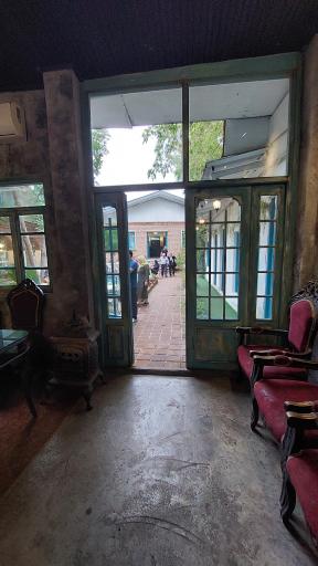 رستوران ماهی سفید