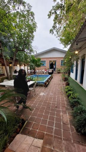 عکس رستوران ماهی سفید