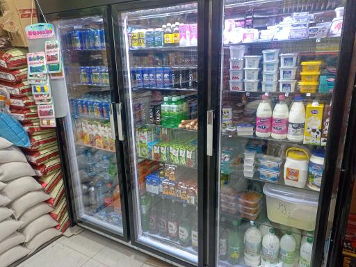 عکس سوپرمارکت کاملیا 