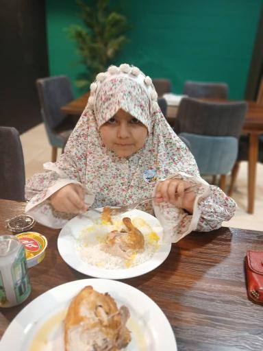 عکس اکبر جوجه شعبه کرج