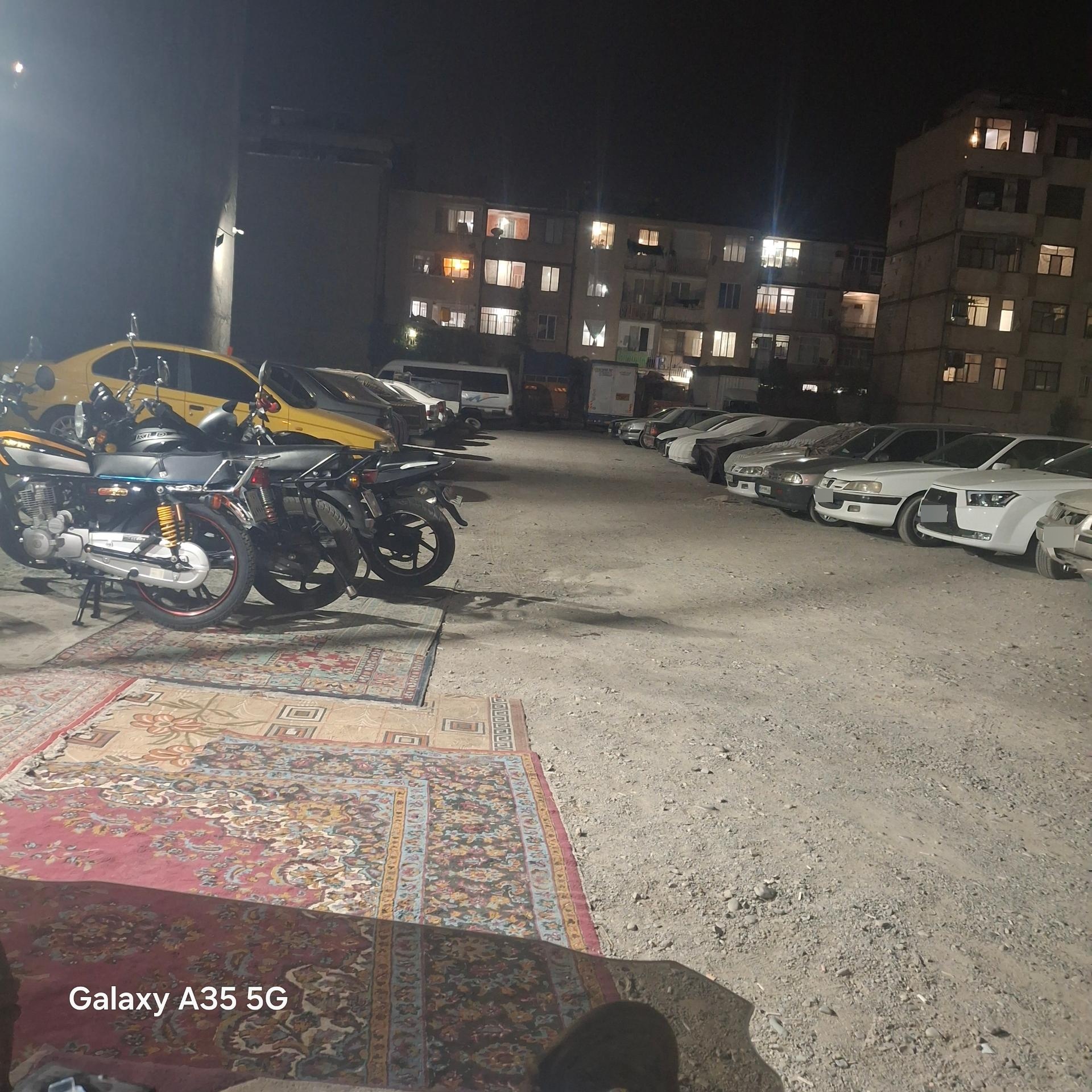 عکس پارکینگ شبانه روزی پرشین