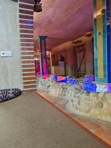 عکس موزه مردم شناسی و رستوران سنتی آبادی