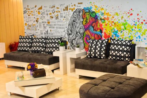 عکس کلینیک روانشناسی مشاوره و روانپزشکی نیک مایند