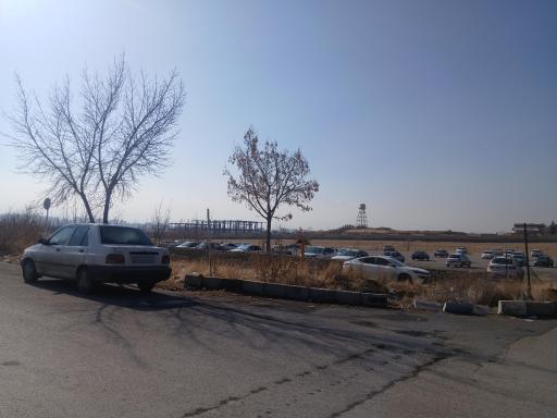 عکس پارکینگ دانشگاه آزاد