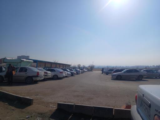 عکس پارکینگ دانشگاه آزاد