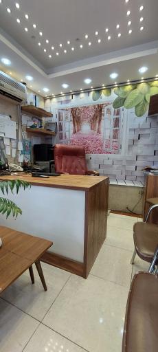 عکس مشاور املاک پردیسان