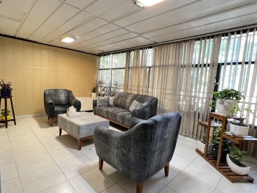 عکس کلینیک روانشناسی مشاوره و روانپزشکی نیک مایند