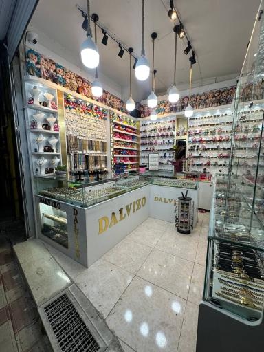 عکس فروشگاه نقره و بدلیجات دالویزو