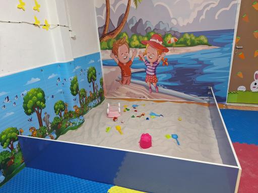 عکس مهد کودک و‌پیش دبستانی گل های بنفشه