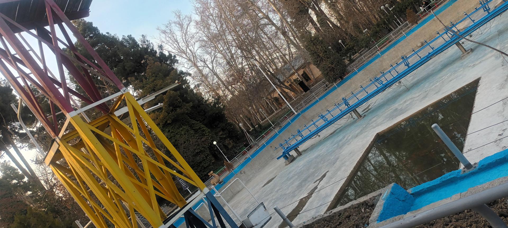 عکس استخر قدیمی وکیل‌آباد