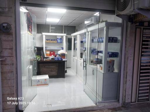 عکس الکترو مارکت معین