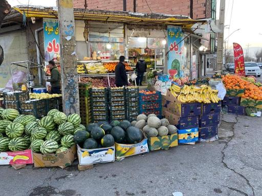 عکس میوه فروشی افشین اوریادی 