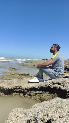 عکس ساحل صخره ای