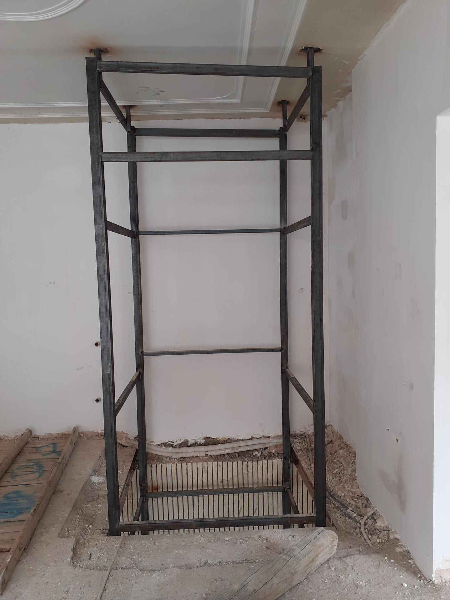 عکس گروه فنی مهندسی سپاهان 