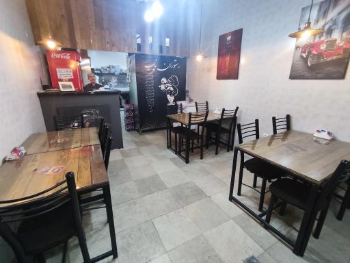 عکس تهیه غذای نایب