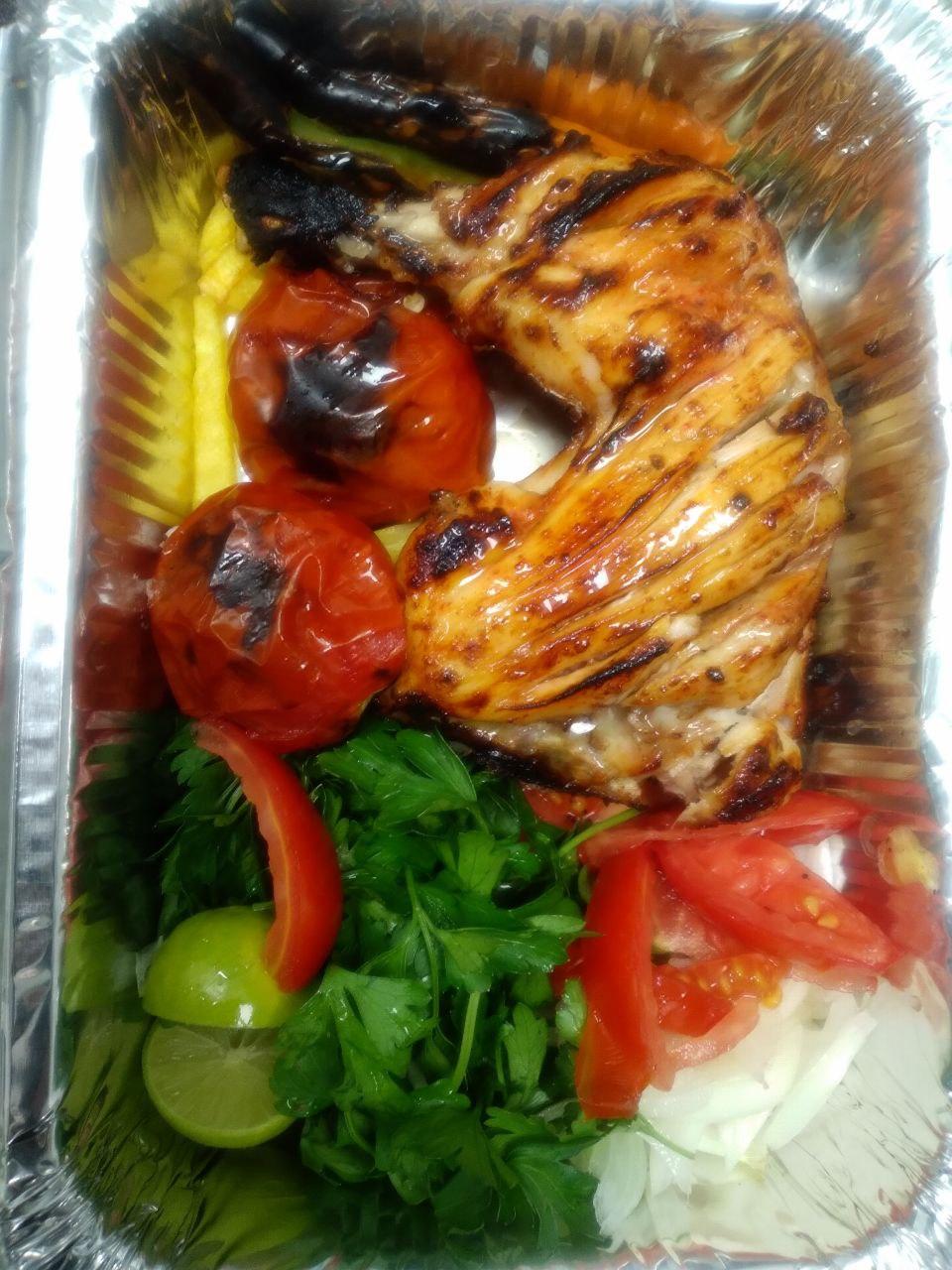 عکس تهیه غذای هانا