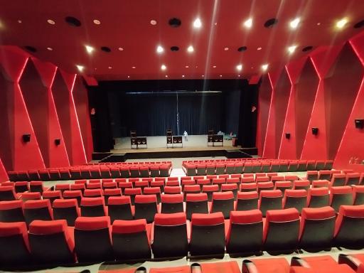 عکس پردیس سینمایی باغ کتاب