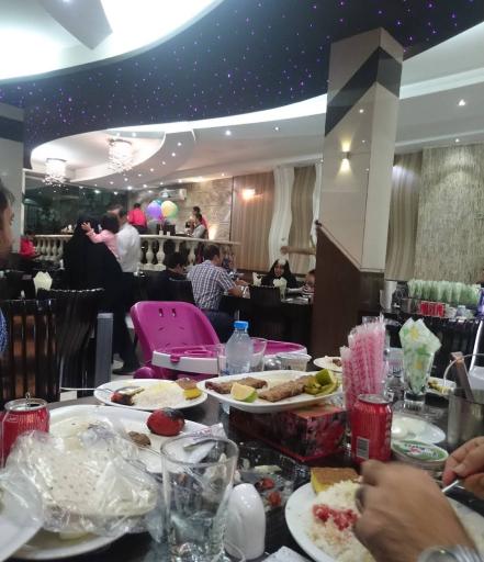 عکس رستوران جوانان