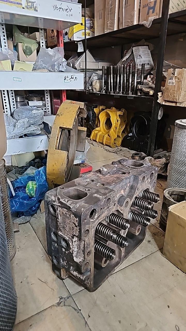 عکس لوازم یدکی ماشین‌ آلات راهسازی راه معدن