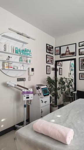 عکس پاکسازی پوست دلیکا