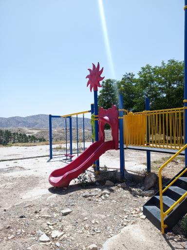 عکس زمین بازی کودکان