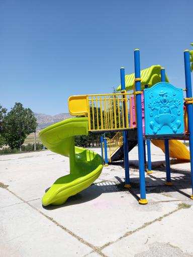 عکس زمین بازی کودکان