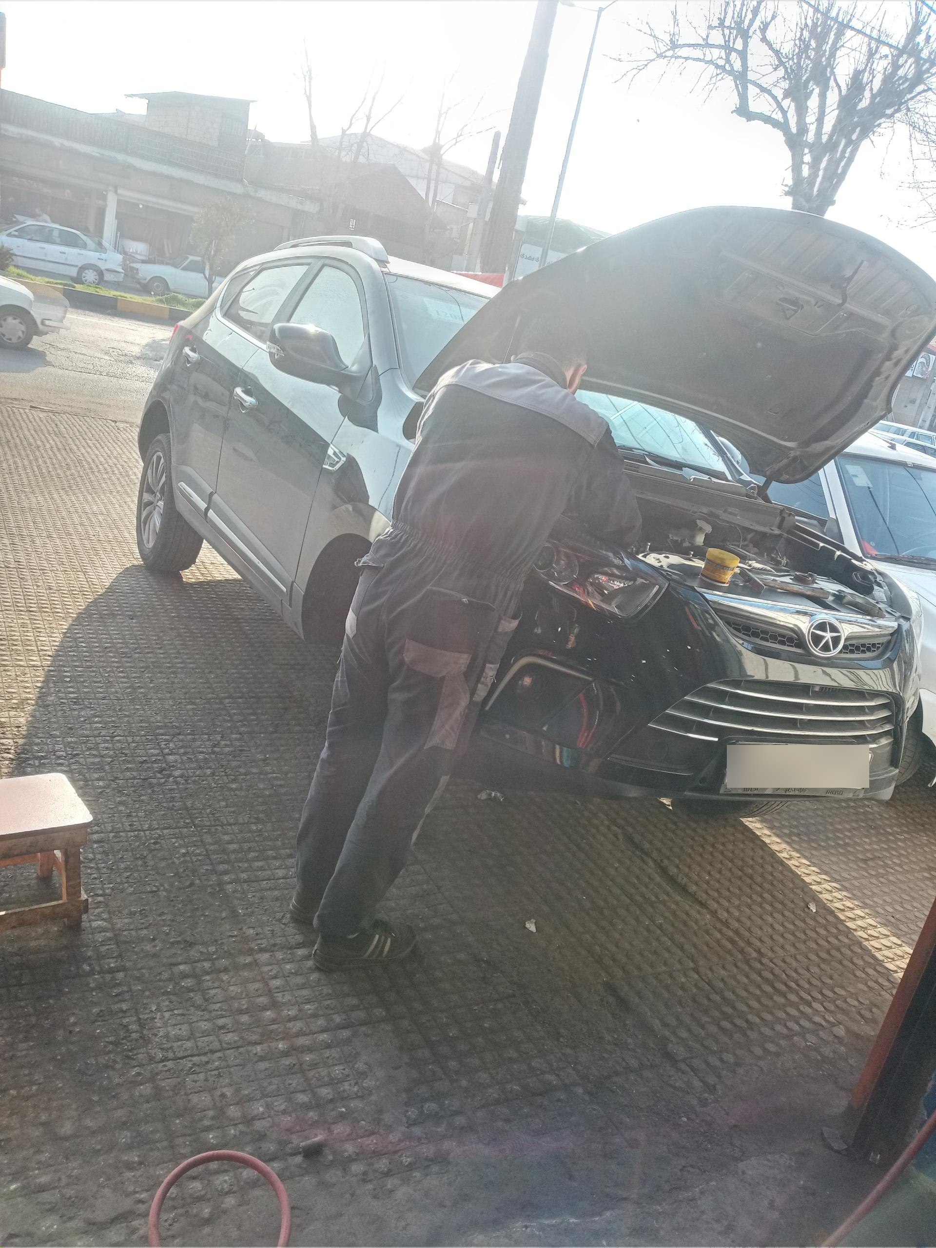 عکس تعمیرگاه خودرو اصغری