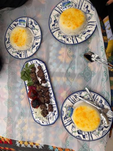 عکس باغ رستوران افرا