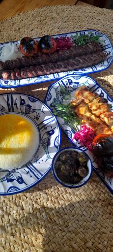 عکس باغ رستوران افرا